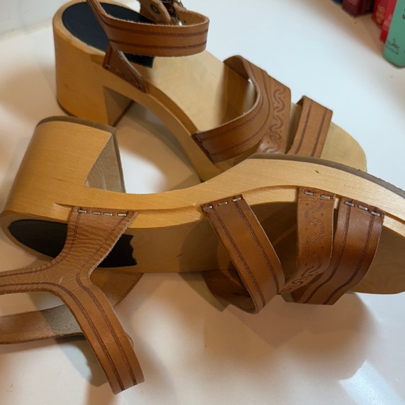 Swedish Hasbeens Tan Leather Mules - Picture 9 of 14